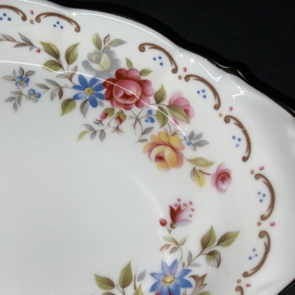 Vintage Royal Albert Jubilee Rose Relish Tray / Asparagus Dish - EUC! - Picture 2 of 6